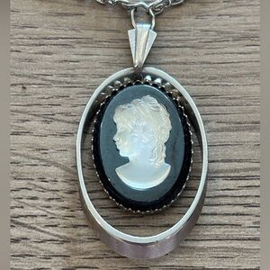 Mid Century Glass Silver and Black Cameo Pendant Necklace